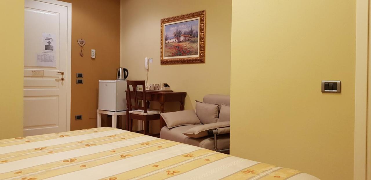 La Regibussa - Hotel Ristorante Asti Esterno foto