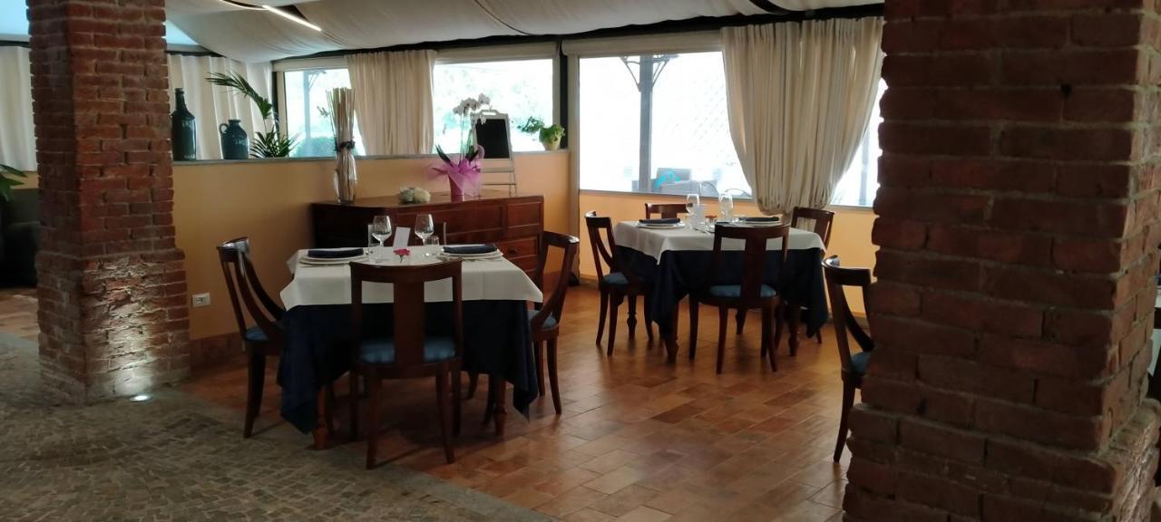 La Regibussa - Hotel Ristorante Asti Esterno foto