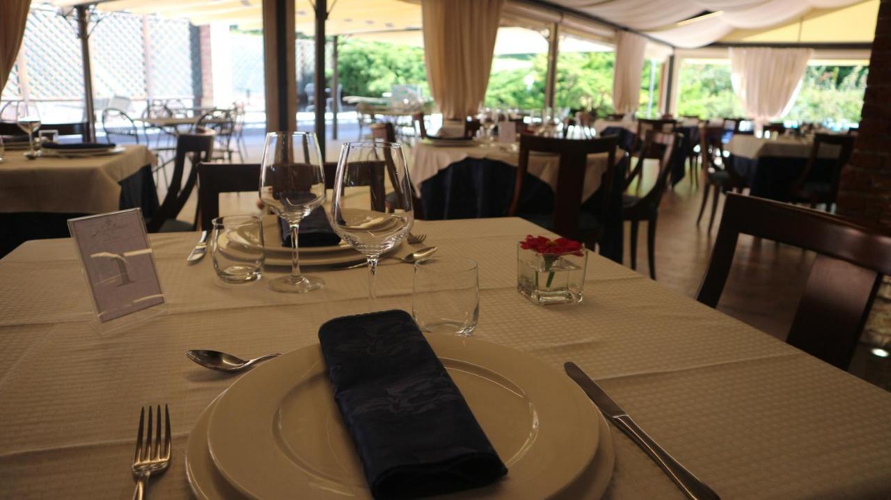 La Regibussa - Hotel Ristorante Asti Esterno foto