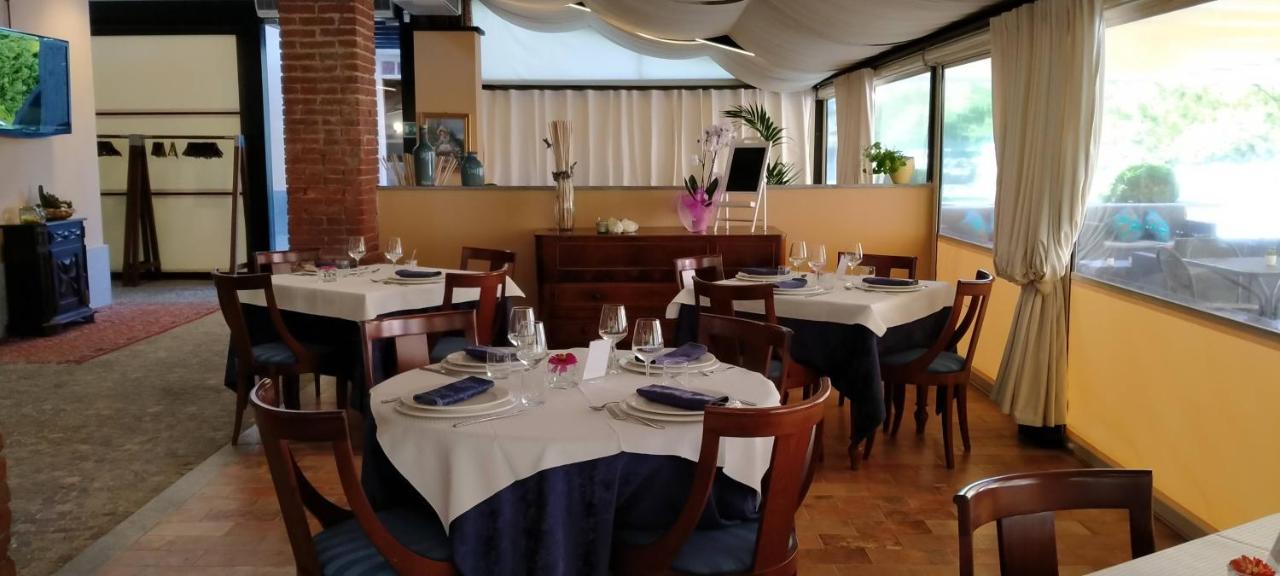 La Regibussa - Hotel Ristorante Asti Esterno foto