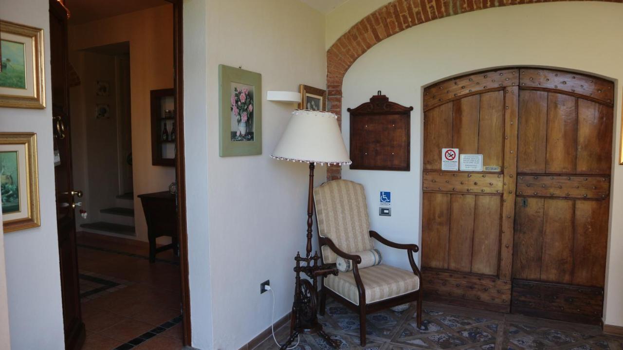 La Regibussa - Hotel Ristorante Asti Esterno foto