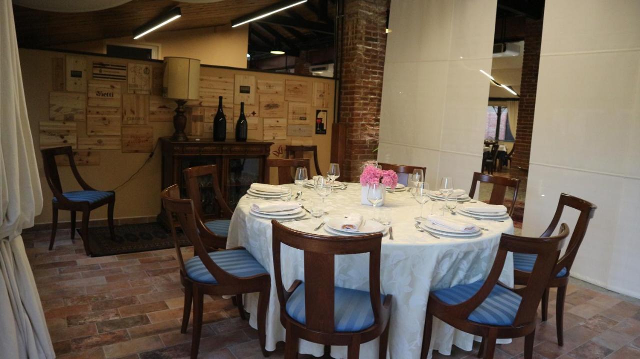 La Regibussa - Hotel Ristorante Asti Esterno foto