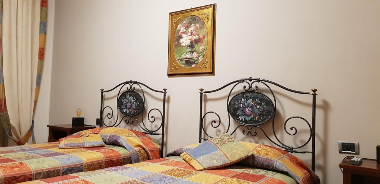 La Regibussa - Hotel Ristorante Asti Esterno foto