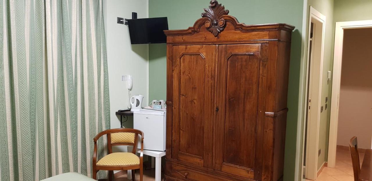 La Regibussa - Hotel Ristorante Asti Esterno foto