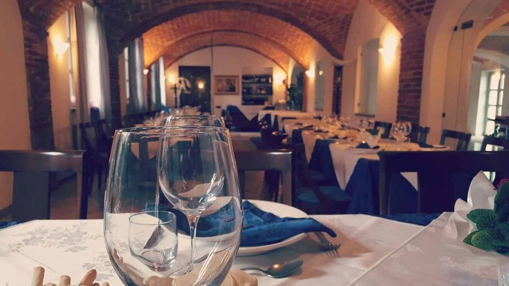 La Regibussa - Hotel Ristorante Asti Esterno foto