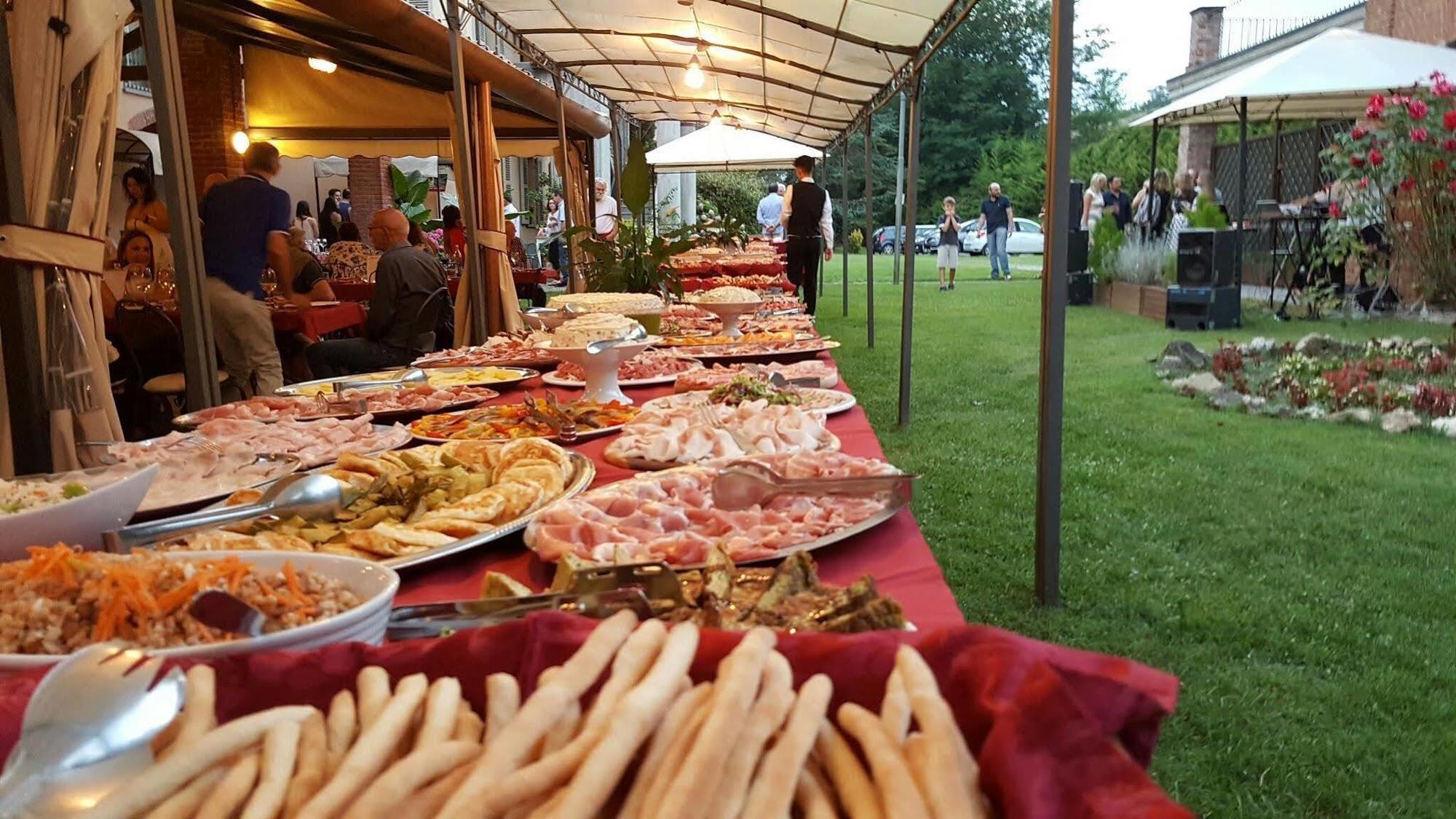 La Regibussa - Hotel Ristorante Asti Esterno foto